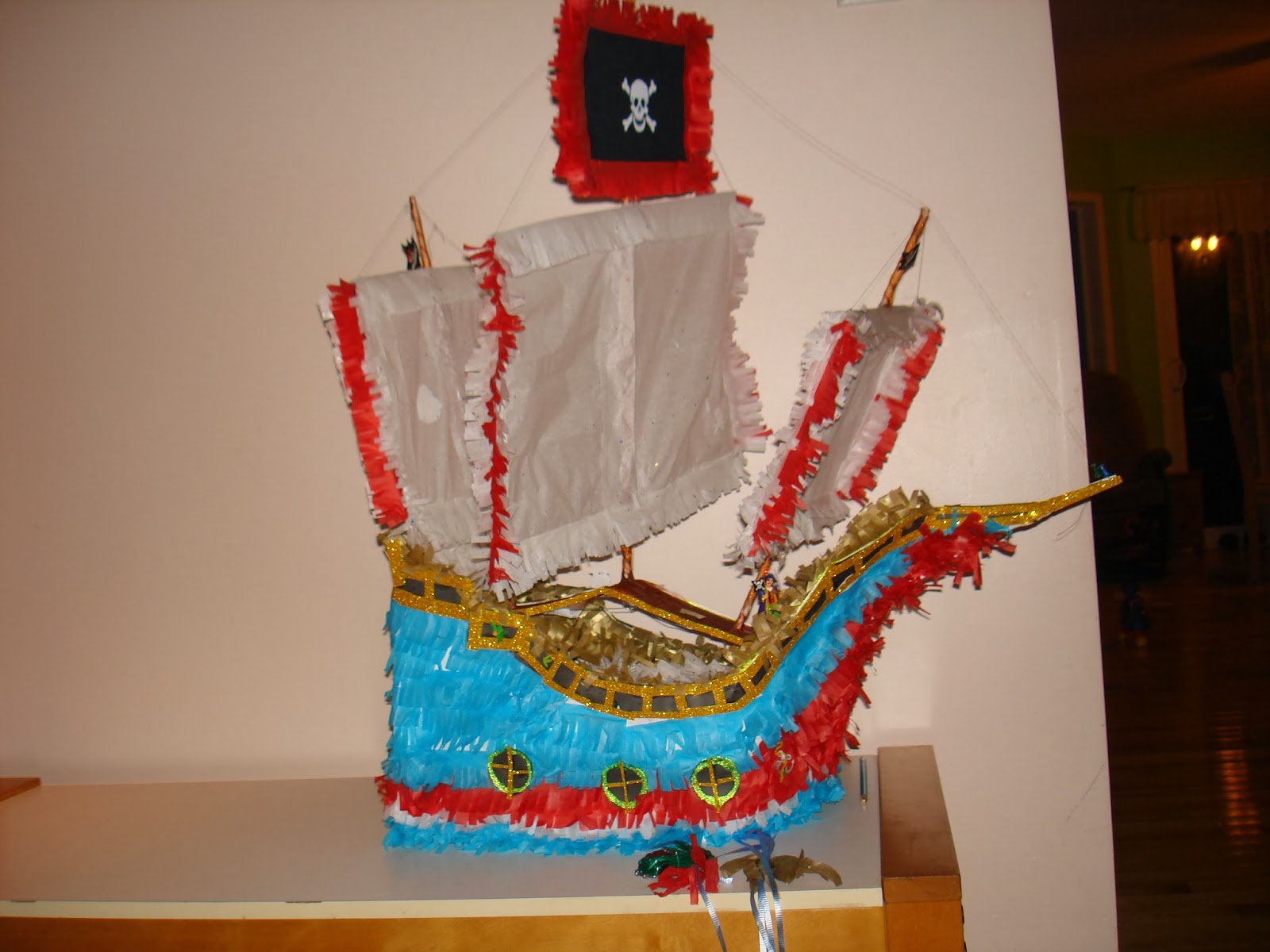 Mi Presencia en Papel Mache Piñata Barco Pirata
