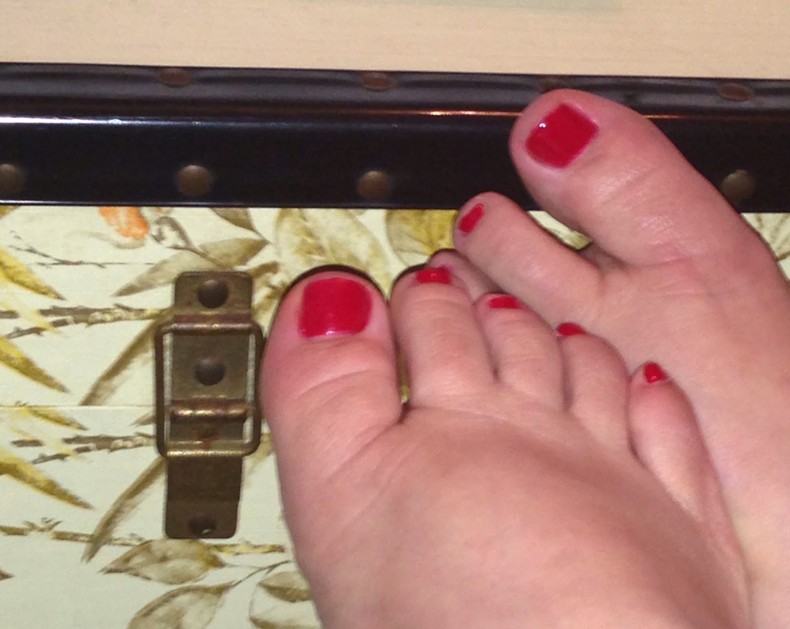 Footnotes A Margaret Dabbs Pedicure. Get Lippie