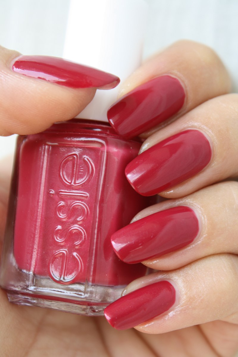 My List Of. [ Review ] Essie Very Cranberry