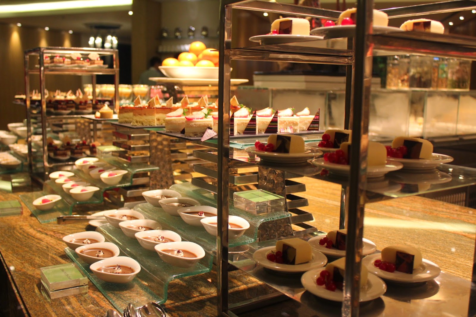 ilovepurpleblend: Kitchen 6 @ JW Marriott Marquis-Dubai