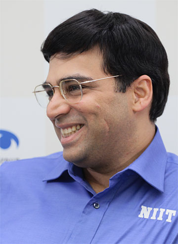 Grandmaster Viswanathan Anand beats Israel's Boris Gelfand to win world  chess championship crown - The Economic Times