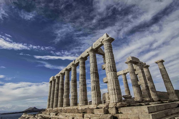 45. …and Poseidon from down there. (Temple of Poseidon in Sounio, just south of Athens.) - 49 Reasons To Love Hellas (Greece) 45. …and Poseidon from down there. (Temple of Poseidon in Sounio, just south of Athens.) - 49 Reasons To Love Hellas (Greece)