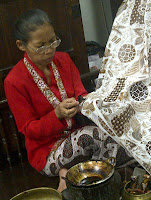 Make batik