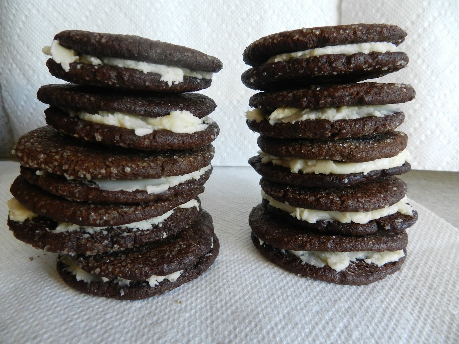 eating well Oreo Copycat Sandwich Cookies