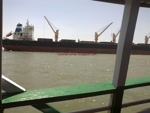 Ship on the way from Mandwa to Gateway of India ferry