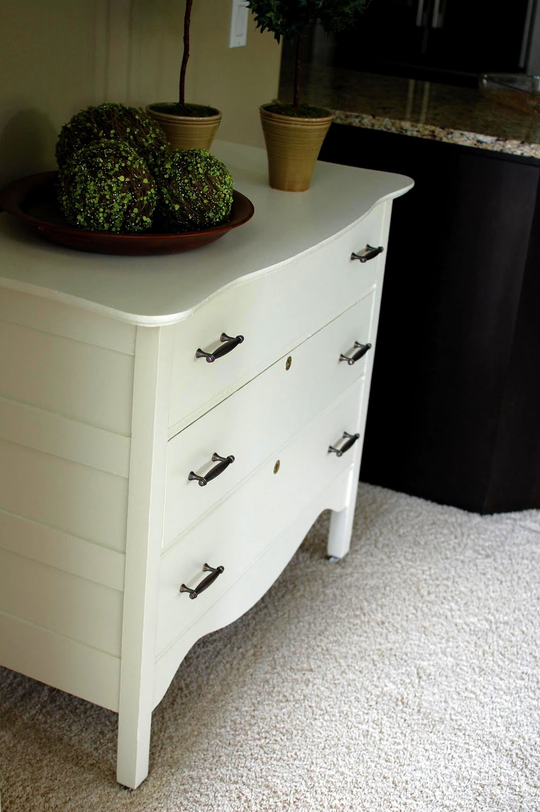 33 Shades of Green Painting a Dresser