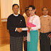 သူရဦးေရႊမန္း ႏွင့္ ေဒၚေအာင္ဆန္းစုၾကည္တုိ ့ေတြ ့ဆုံရာတြင္ အစုိးရ အဖြဲ ့သစ္၌ တိုင္းရင္းသား အစုအဖြဲ႔မ်ား ပါဝင္ေရး ေဆြးေႏြး
