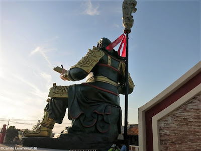 Guang Yu Shrine in Hua Thanon