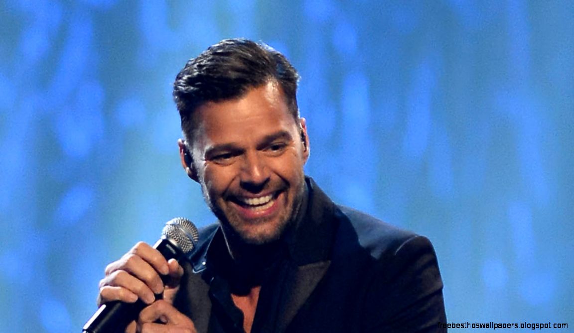 BIOGRAPHY Ricky Martin Lifetime BIOGRAPHY Ricky Martin Lifetime