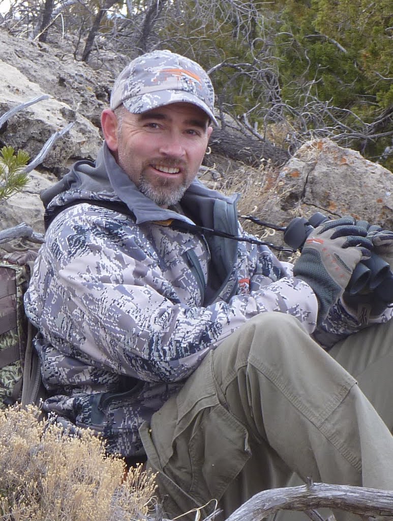 Technical Jacket and Vest Comparison KUIU vs Sitka Gear
