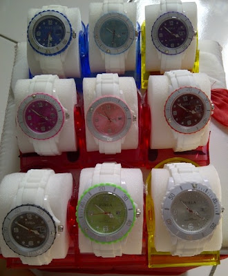 Furla+White+Series+-+9+Warna.jpg