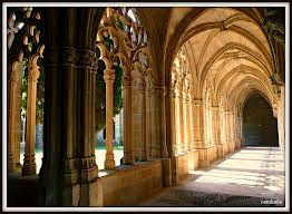 UNA GRAN VERDAD Interior+monasterio+Oliva