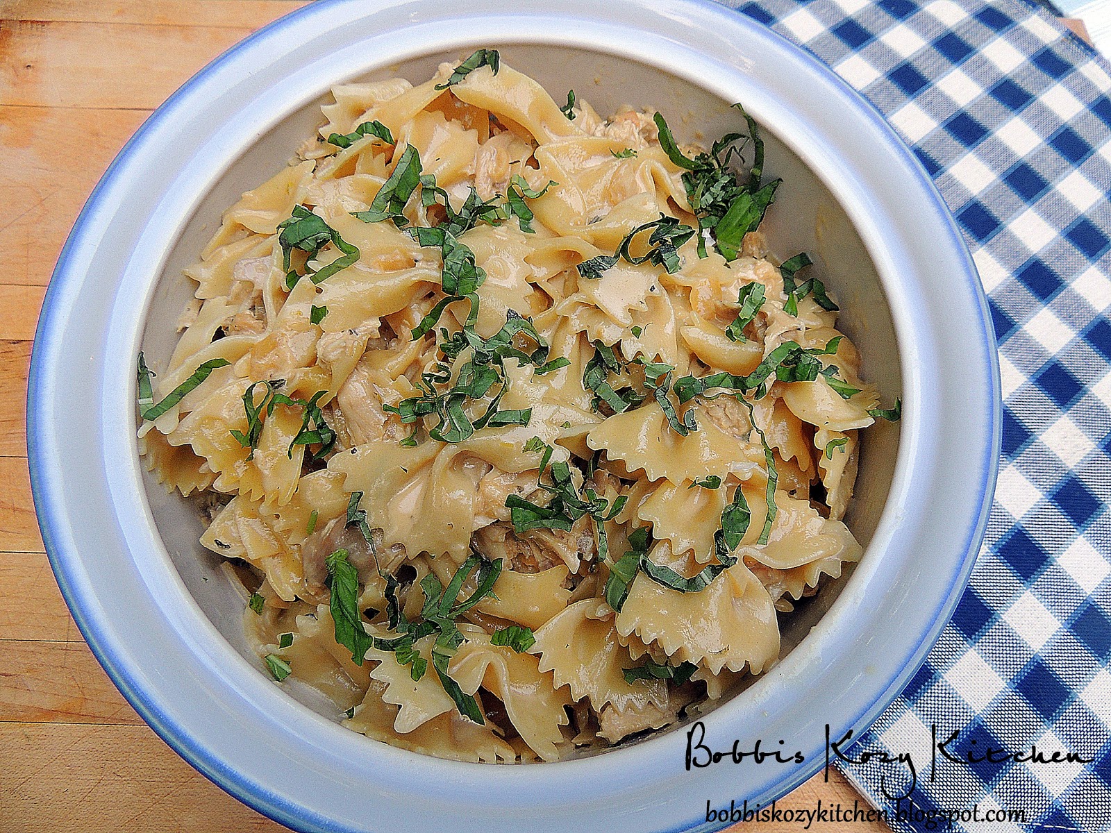 Pasta with Chicken and Garlic Cream Sauce Bobbi's Kozy Kitchen