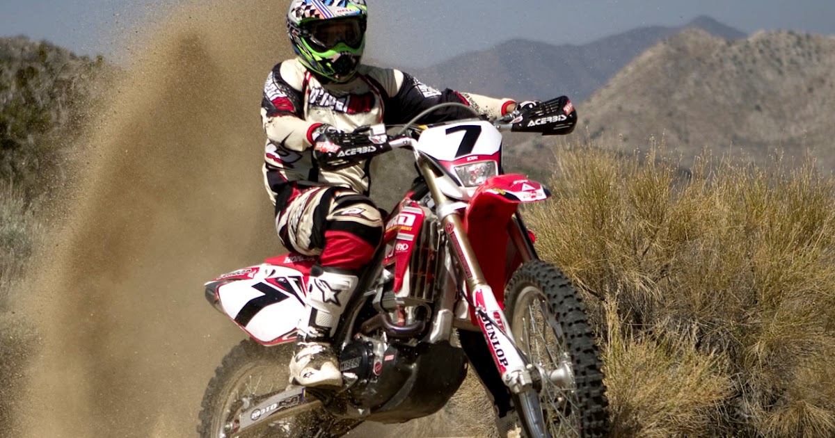 Dirt stunt racing Dirt bike stunts race in india