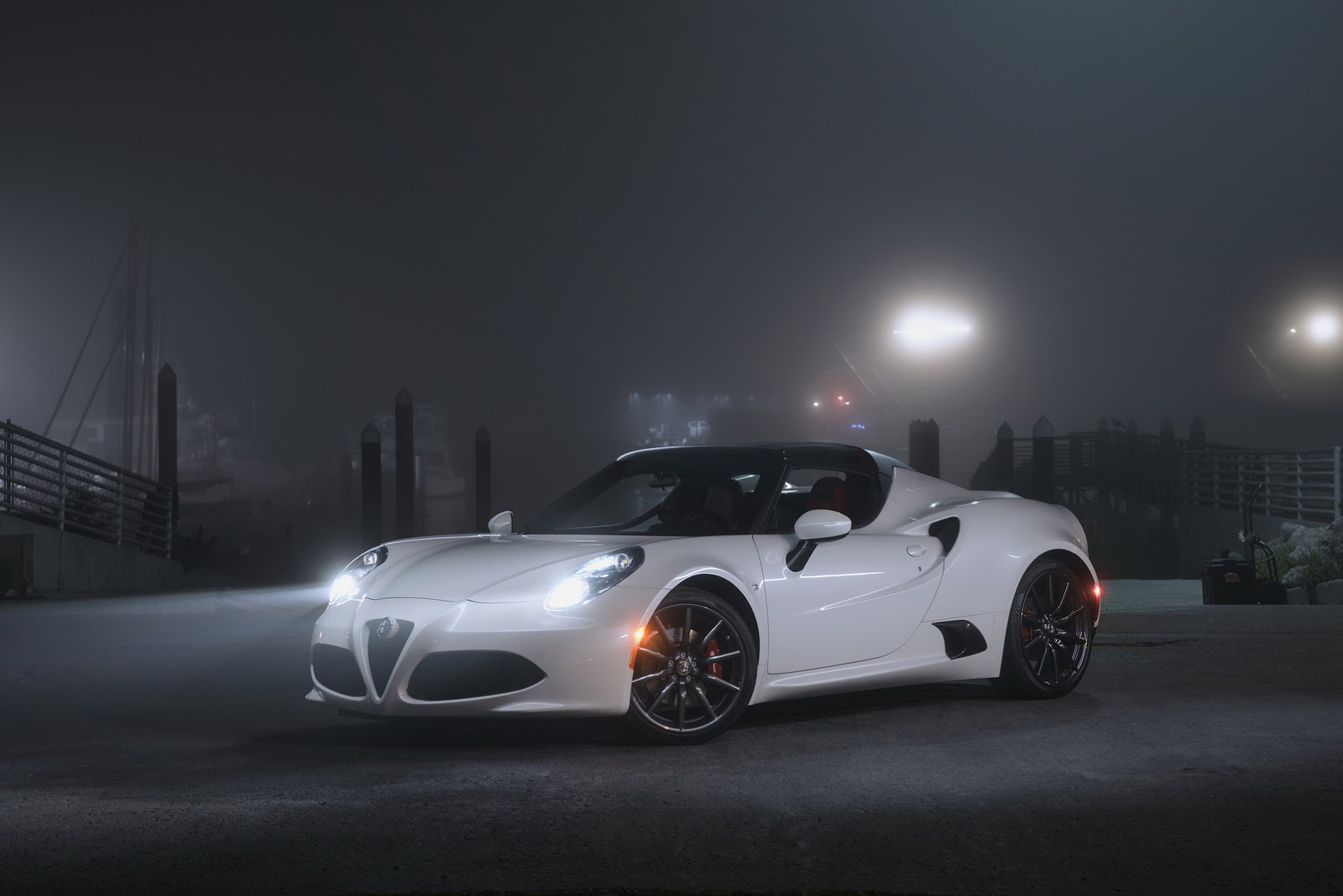 Alfa-Romeo-4C-Spider-100.jpg