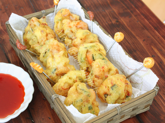 Cucur bawang