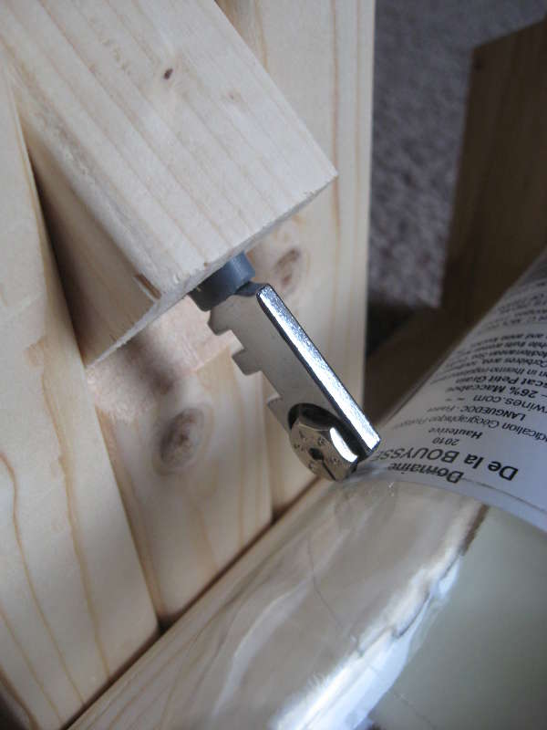 Mad Scientist's Lair Wine Bottle Cutting Jig