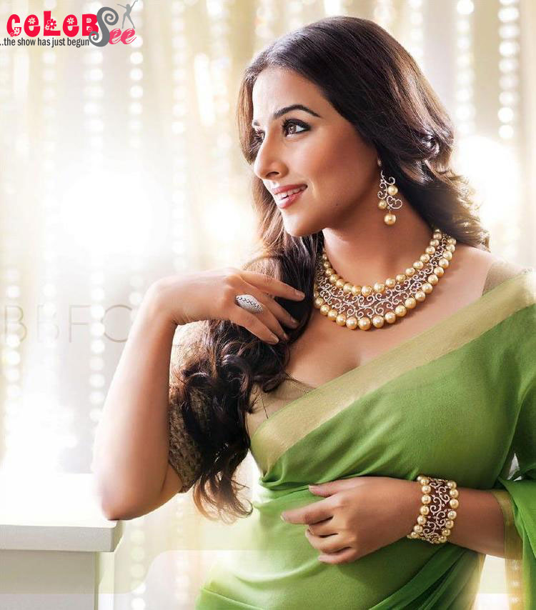 http://3.bp.blogspot.com/-gKbyPm87iik/Ud_hLRFgLtI/AAAAAAABlLU/McZ639IWm_4/s1600/vidyabalan-hot-photo4.jpg