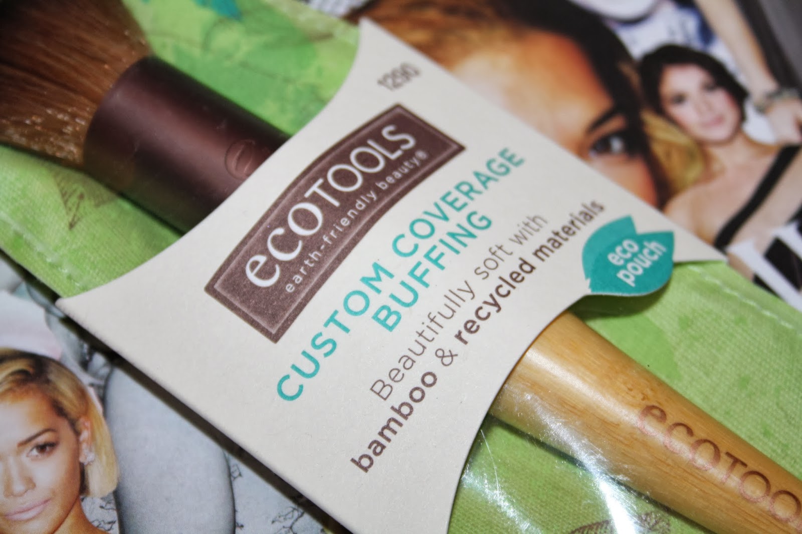 Review ecoTools bamboo deluxe concealer brush and custom covering