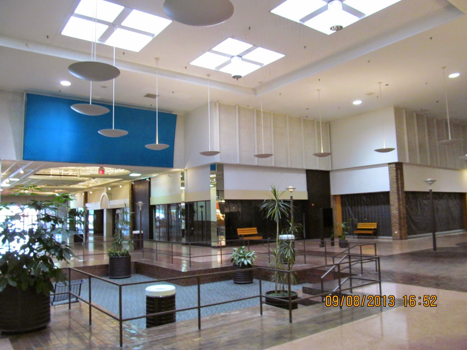 Trip to the Mall Deerbrook Mall (Deerfield, IL)