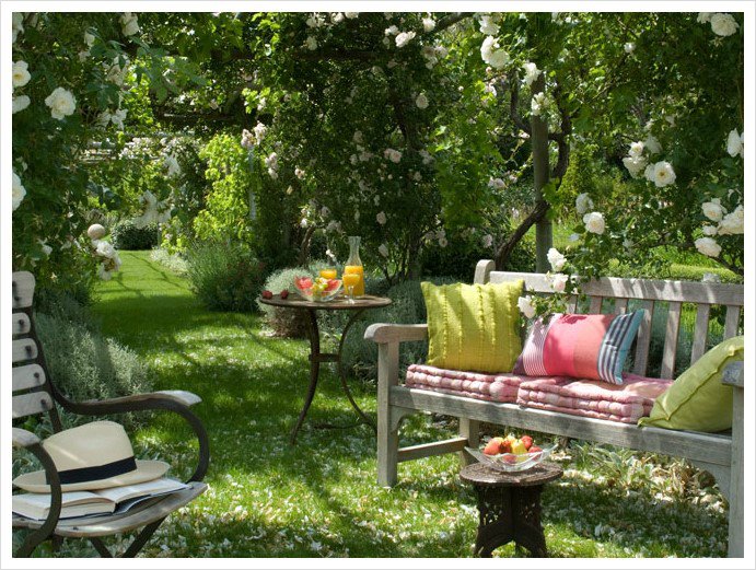 Hydrangea Hill Cottage Garden Seating