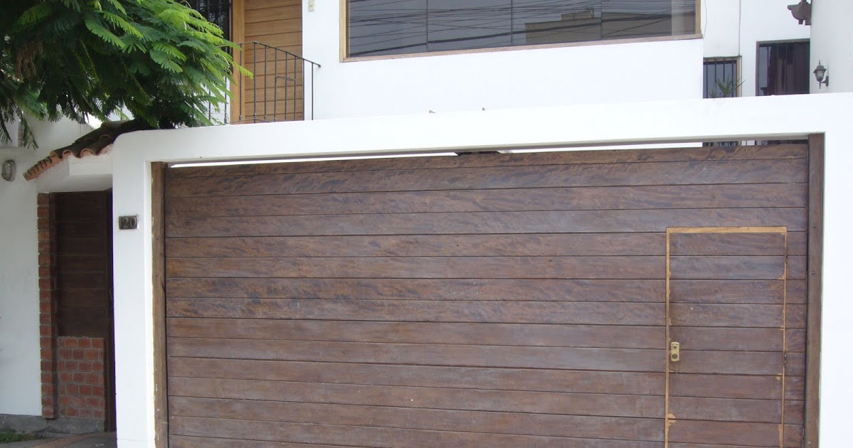 REMATE DE ACABADOS: Venta de puerta de madera cedro para garaje