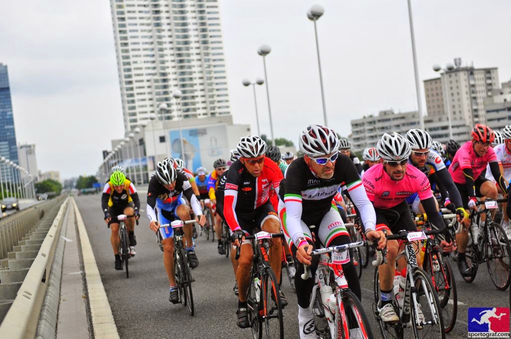 Giro d'Italia Granfondo Vienna. Mit 42 km/h durch Wien und rund um Wien.