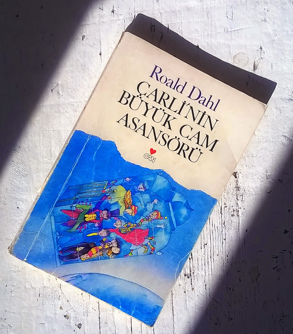Kitaplarım Çarli�nin Büyük Cam Asansörü