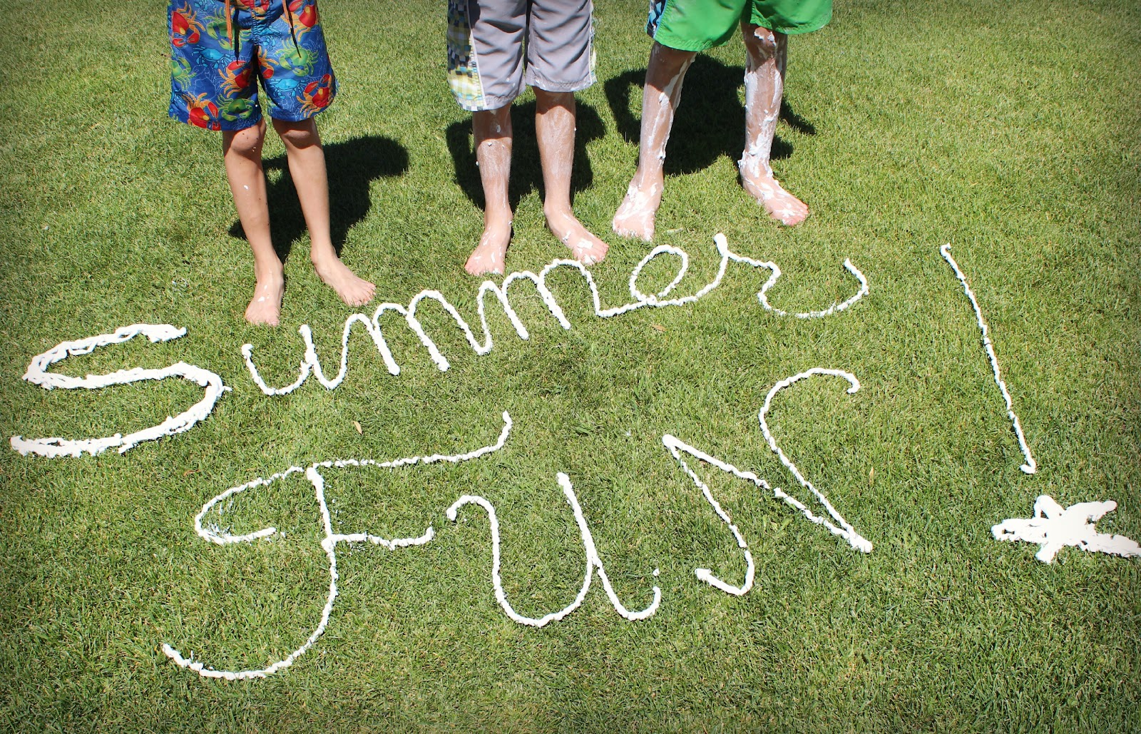 Moore Minutes Juicy sno cones and Shaving Cream fights!