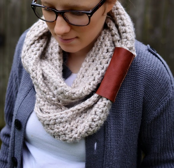 http://www.sisterswhat.com/2015/01/chunky-scarf-with-leather-accent-free.html?utm_source=bp_recent&utm-medium=gadget&utm_campaign=bp_recent