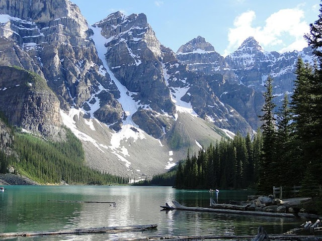    800px-Moraine_Lake_J