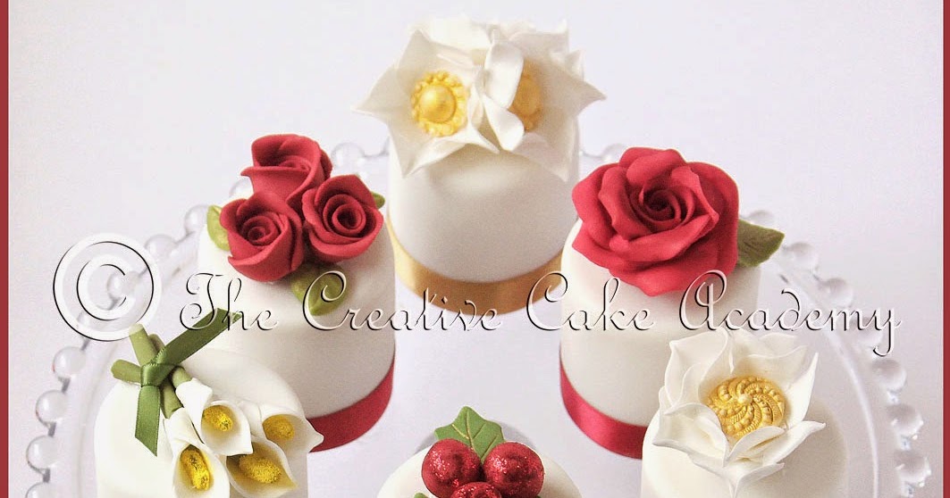 The Creative Cake Academy: CHRISTMAS MINI CAKES - VINTAGE STYLE
