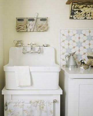 Y UN POCO DE DISEÑO: cocinas con los muebles en blanco