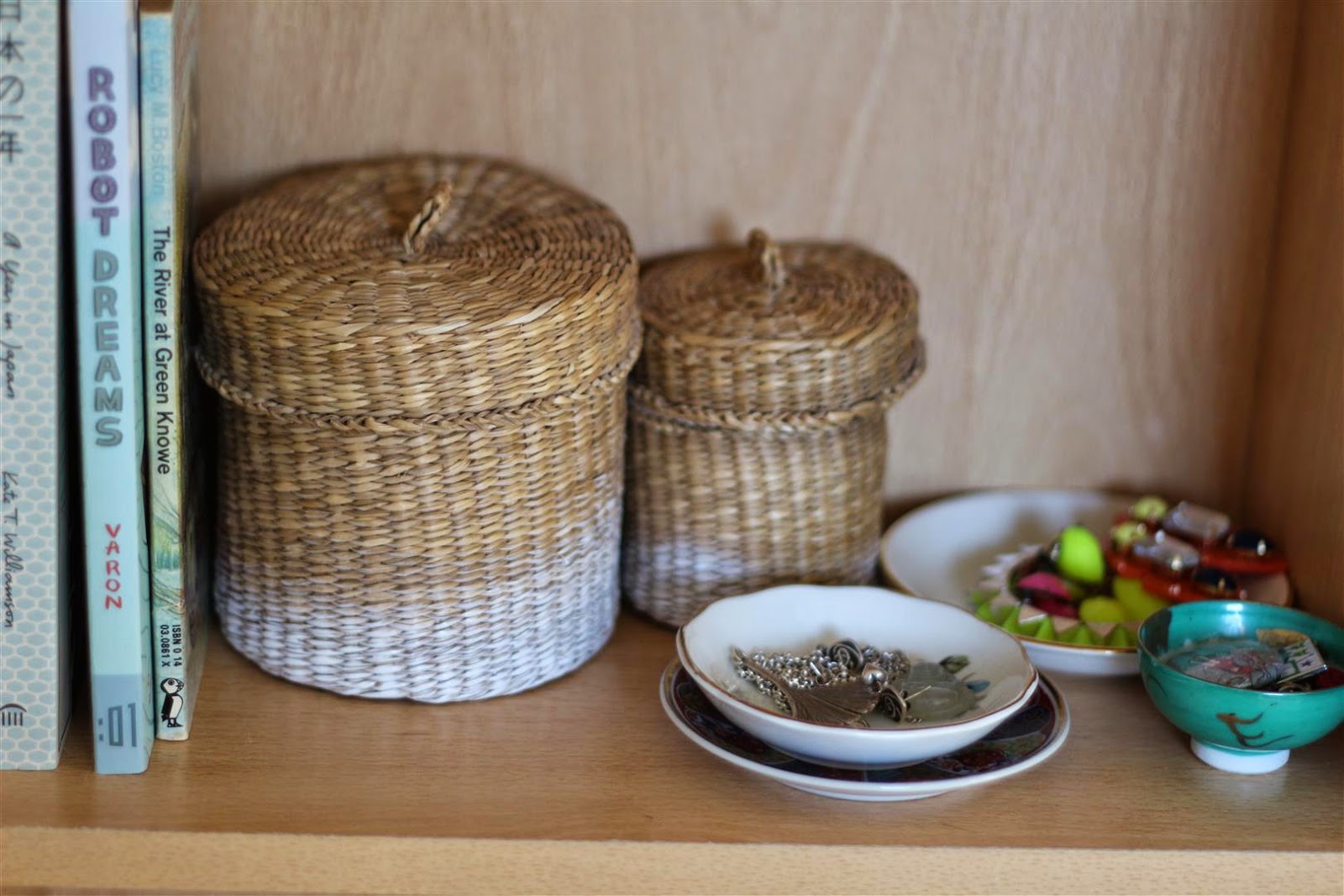 emuse Spraypainted baskets