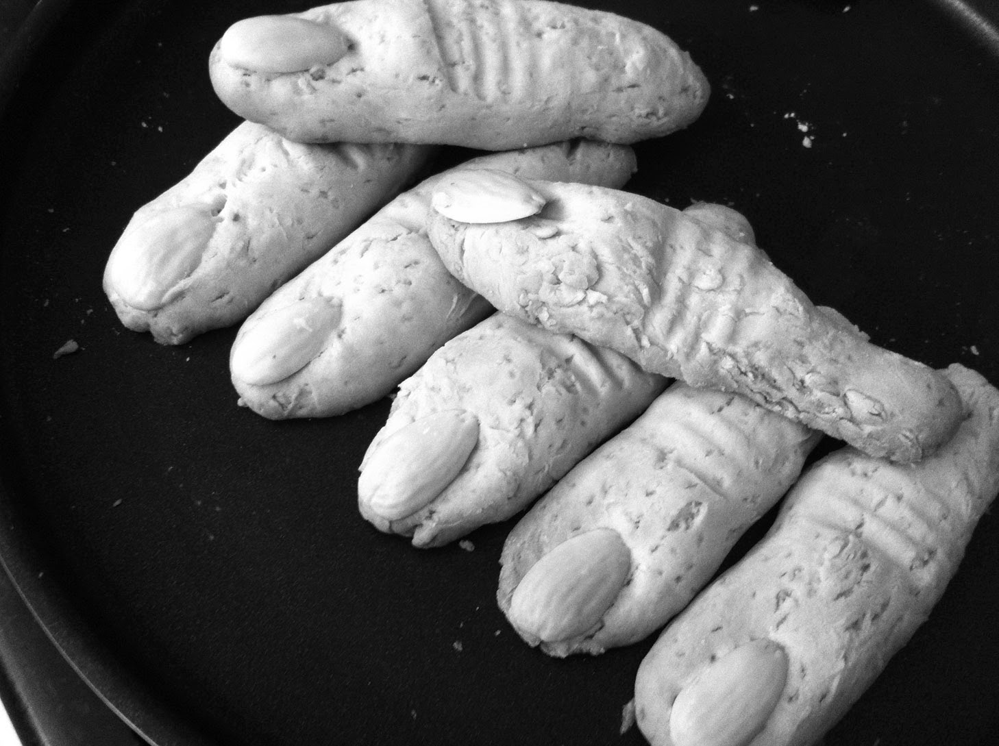 Cafe Lynnylu Black and White Wednesday 103Halloween Edition Gallery