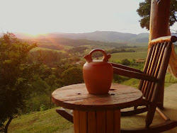 Fim de, Tardinha Nas Montanhas Aqui Na Varanda do Meu Chalé.