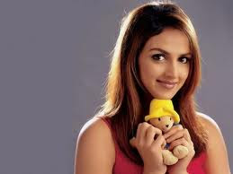 Hot Sexy Bollywood Upcoming Actress Esha Deol photo gallery and information
