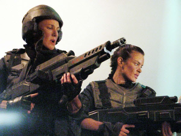 starship troopers invasion weapons