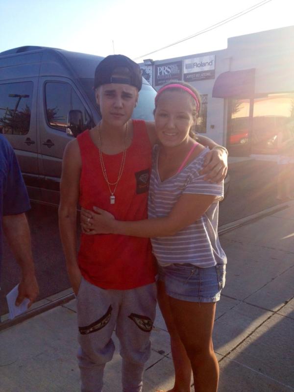 Bieber Exclusive: All Photos: Justin Bieber With Fans