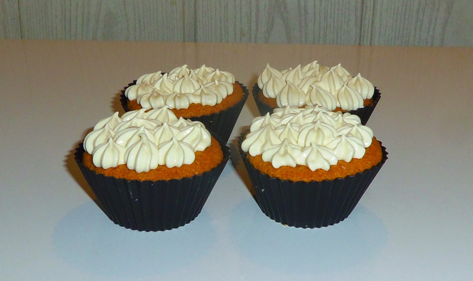 Blandinde Fait Son Blog Cupcakes Fourres A La Creme Au Citron Et
