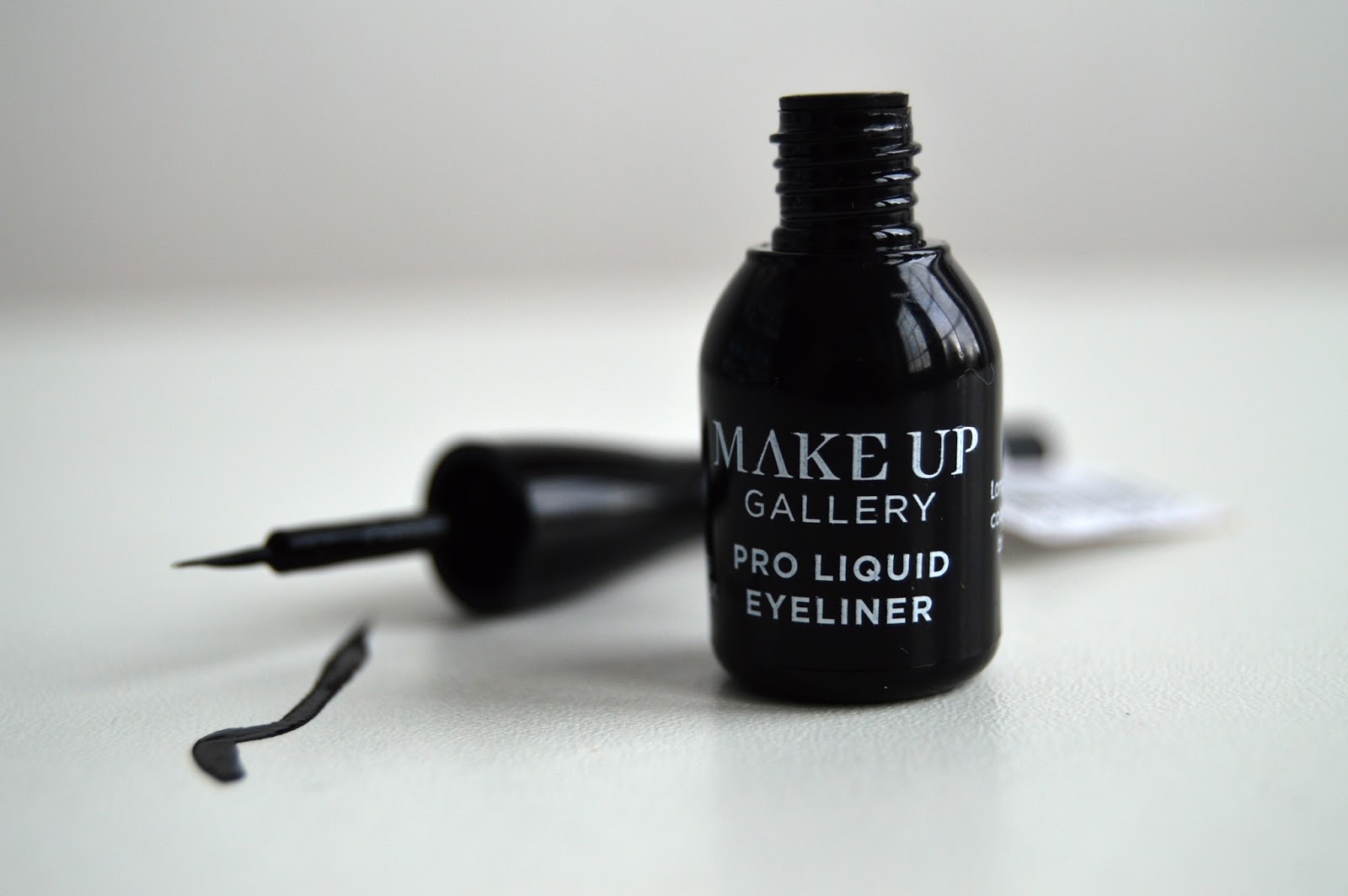 morangeandmore: Make-up Gallery Pro Liquid Eyeliner Review