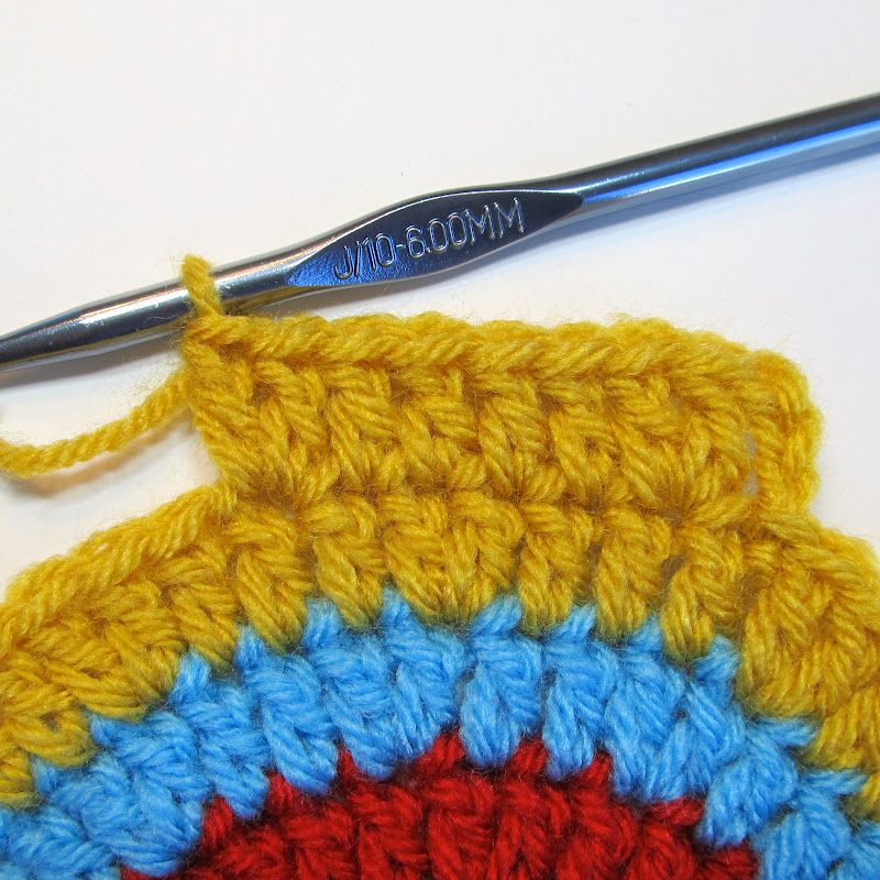 Solid Half Circle Pillow Tutorial