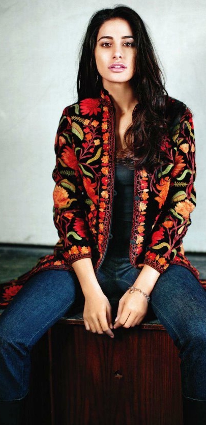 Nargis fakhri1 - Ranbir kapoor and Nargis fakhri filmfare november 2011 scans - SantaBanta Forums