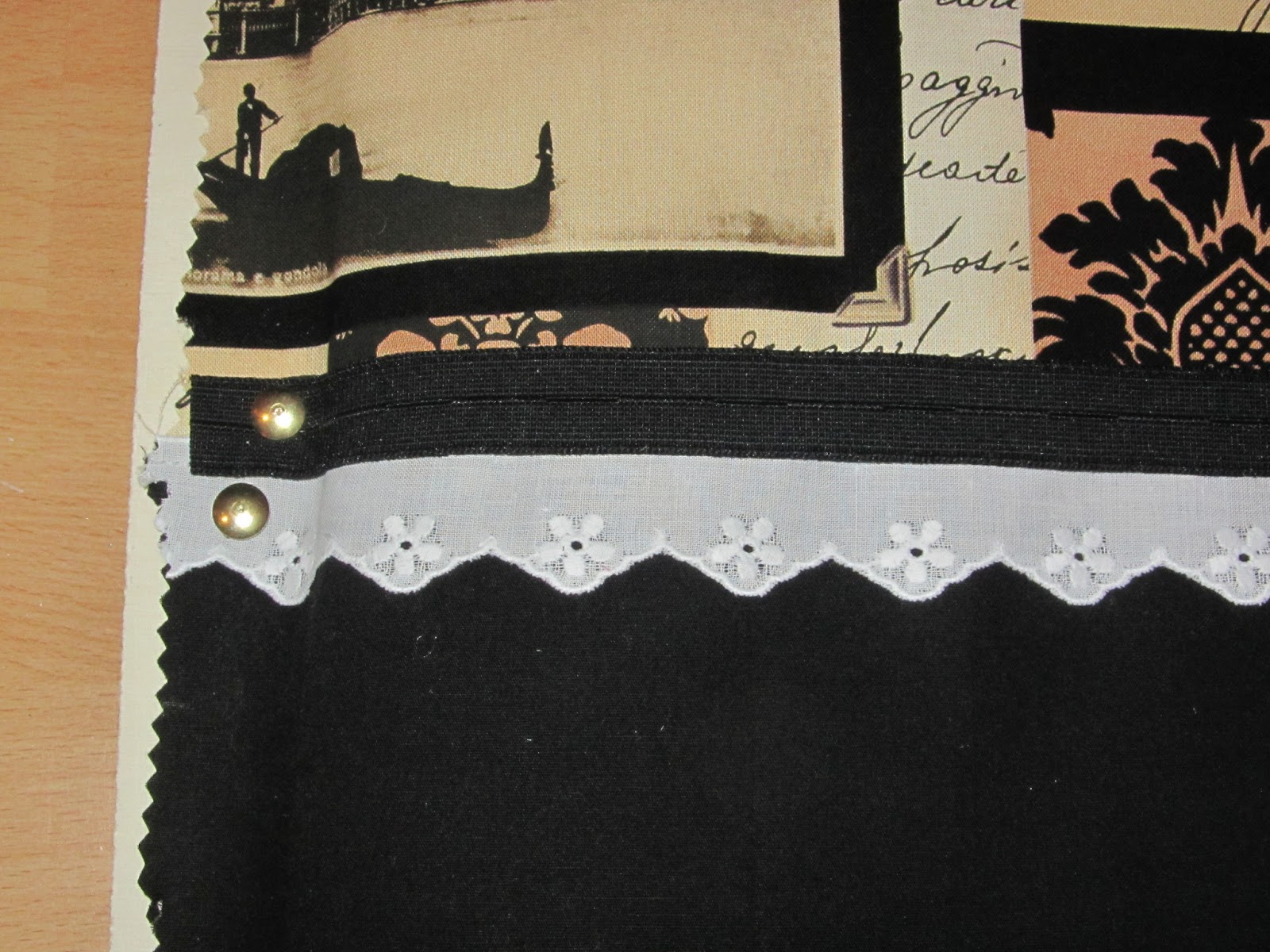 Kreativ Oder Primitiv Pinnwand Aus Altem Bilderrahmen