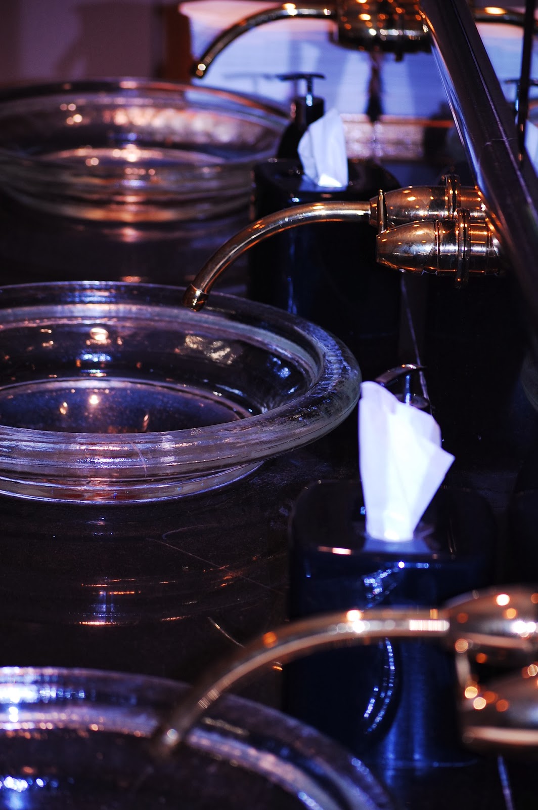 Toronto things Toronto Public Washrooms / Restrooms