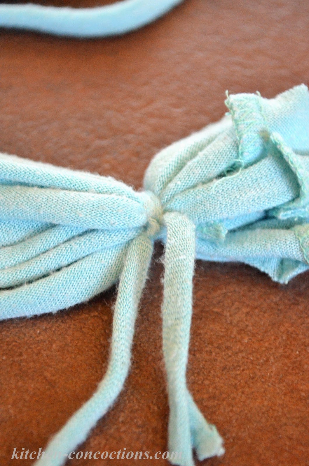 How To Make a Simple TShirt Necklace {Crafty Concoctions} Kitchen