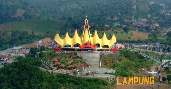 ABOUT LAMPUNG PROVINCE Tugu Lampung