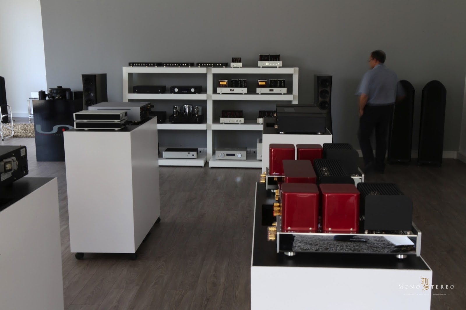 Mono and Stereo HighEnd Audio Magazine Ultimate Audio store grand opening