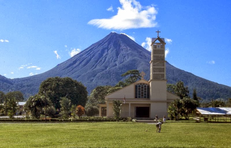 Family Travel Blog San Jose, Costa Rica is worth more than a flying visit