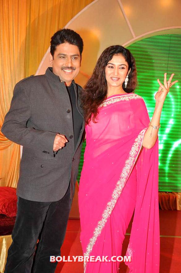 Shailesh Lodha with Waah Waah Kya Baat Hai actress Shailesh Lodha with Waah Waah Kya Baat Hai actress - SAB TV launches 'Waah Waah Kya Baat Hai' show